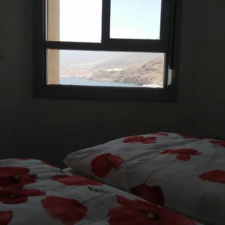 Проживание в семье With Private Bathroom And Sea View, 50 M Del Mar *