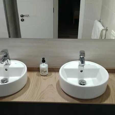 Проживание в семье With Private Bathroom And Sea View, 50 M Del Mar *