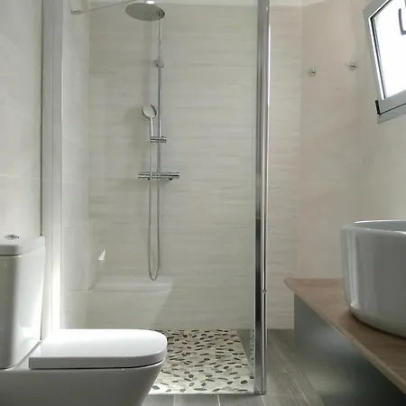 With Private Bathroom And Sea View, 50 M Del Mar