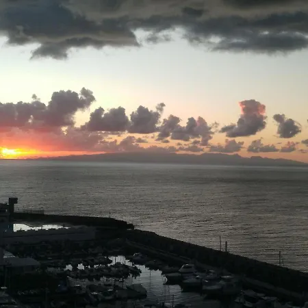 With Private Bathroom And Sea View, 50 M Del Mar * Радазул