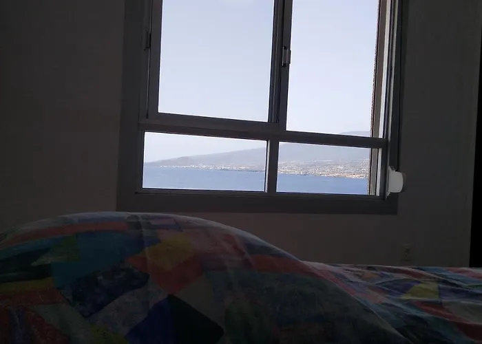 Accommodatie bij particulieren With Private Bathroom And Sea View, 50 M Del Mar Radazul