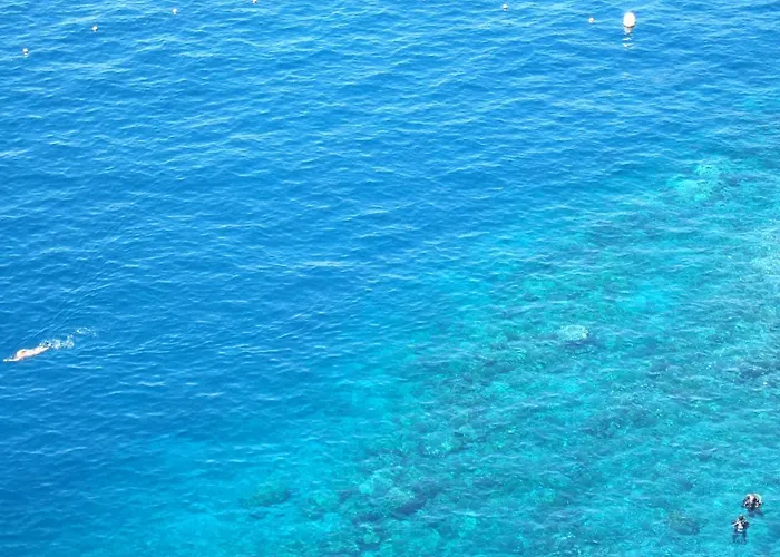 With Private Bathroom And Sea View, 50 M Del Mar Accommodatie bij particulieren *