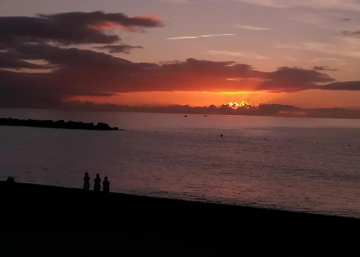 With Private Bathroom And Sea View, 50 M Del Mar Radazul