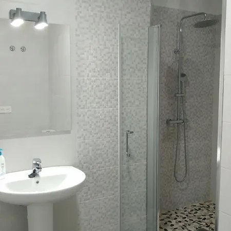 With Private Bathroom And Sea View, 50 M Del Mar Privatunterkunft *