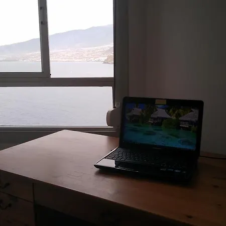 With Private Bathroom And Sea View, 50 M Del Mar * Radazul