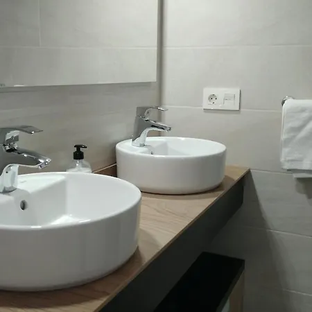 Privatunterkunft With Private Bathroom And Sea View, 50 M Del Mar Radazul