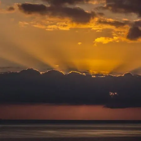 With Private Bathroom And Sea View, 50 M Del Mar