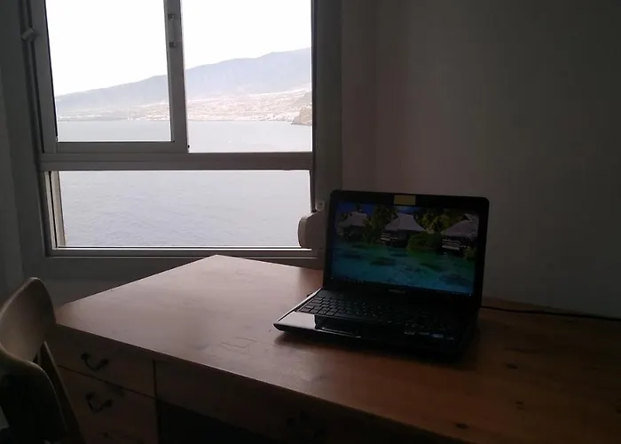 With Private Bathroom And Sea View, 50 M Del Mar * Radazul