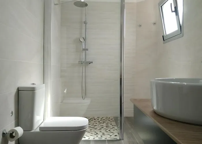 With Private Bathroom And Sea View, 50 M Del Mar