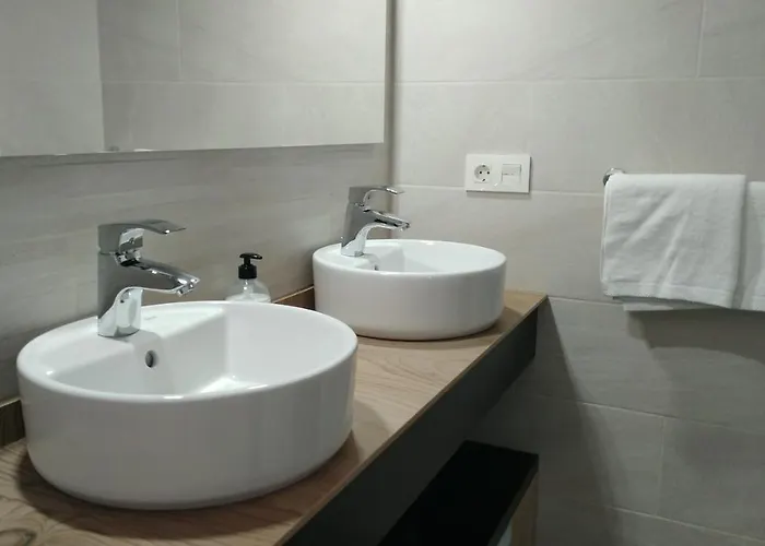 בית אירוח With Private Bathroom And Sea View, 50 M Del Mar Radazul