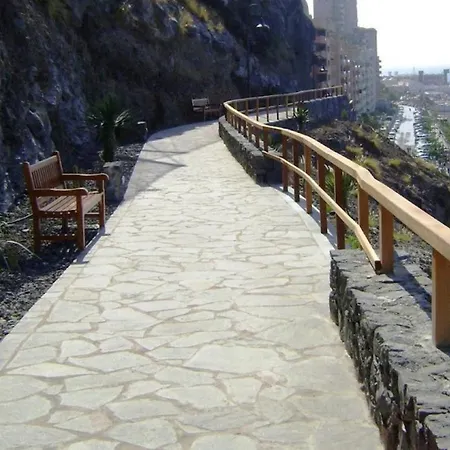 Rum i privatbostad With Private Bathroom And Sea View, 50 M Del Mar